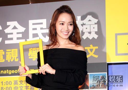 爆料侯佩岑订婚了吗视频,甜蜜视频见证爱情新篇章