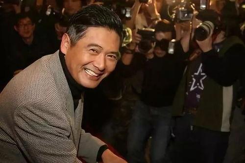 菠萝大哥老婆爆料视频,揭秘夫妻生活点滴